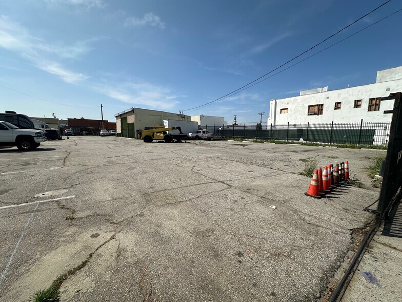 More Photos Of 712 E Alondra Blvd, Compton Warehouse For Lease