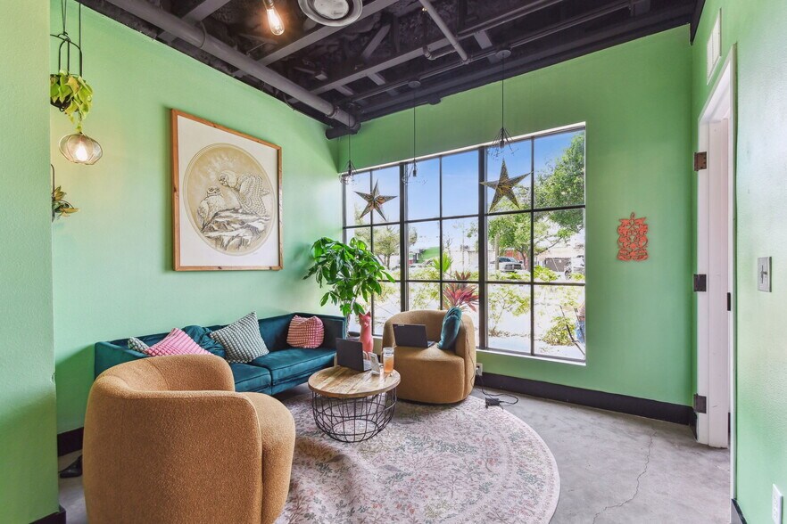 More Photos Of 1919 E 6th Ave, Tampa Office For Sale