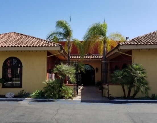 Primary Photo Of 22731 Aspan St, Lake Forest Restaurant For Lease