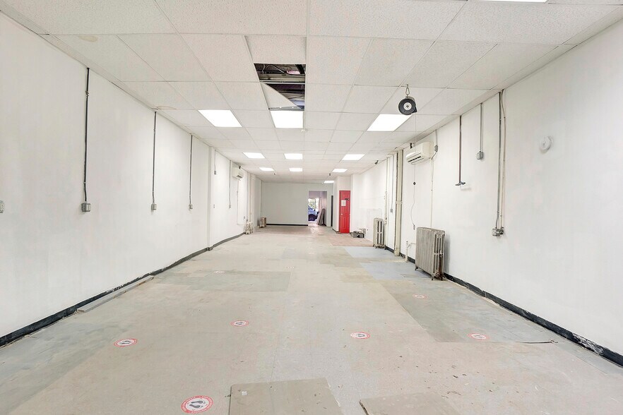 More Photos Of 28-14 41st Ave, Long Island City Office Residential For Lease