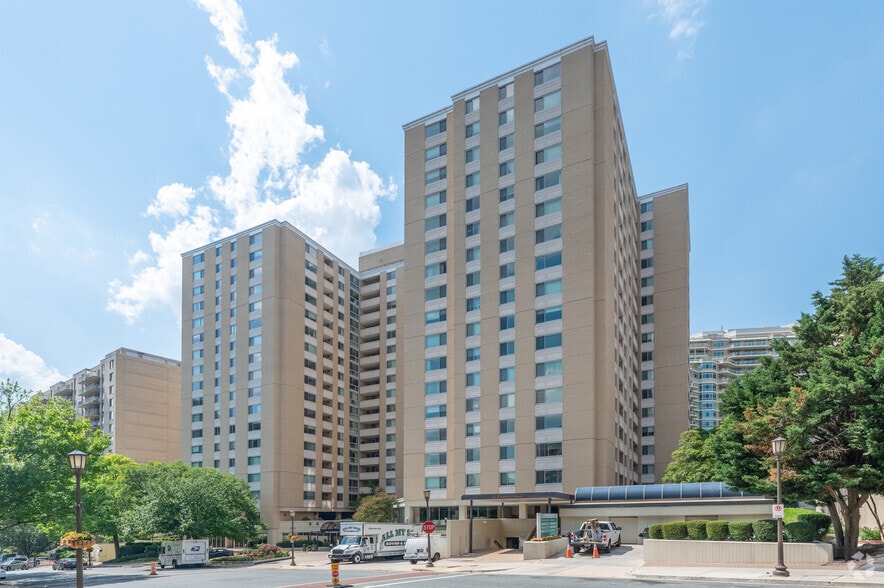 Primary Photo Of 4601 N Park Ave, Chevy Chase Apartments For Sale