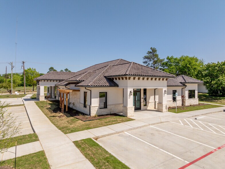 More Photos Of 971 Matlock Rd, Mansfield Office For Lease