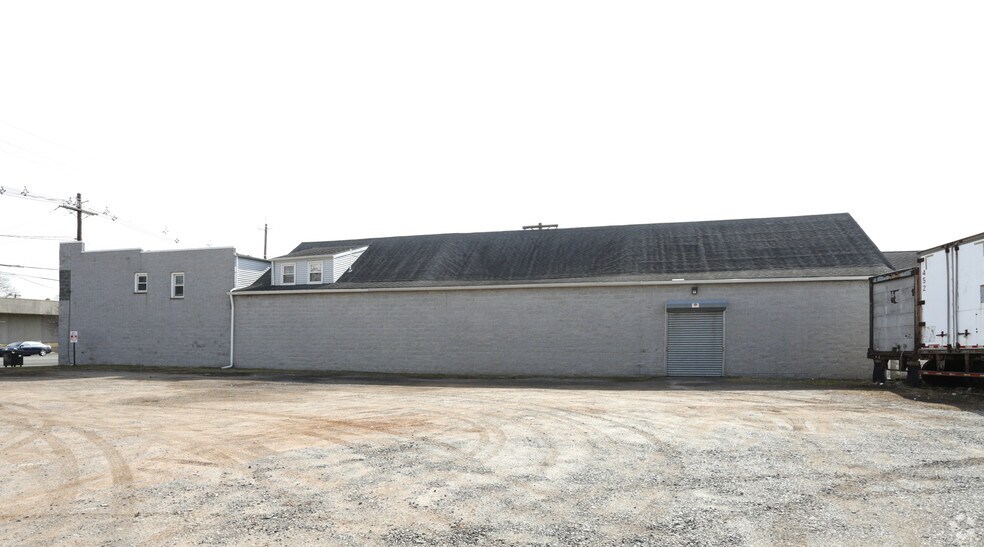 More Photos Of 226 S Wood Ave, Linden Storefront Retail Office For Lease