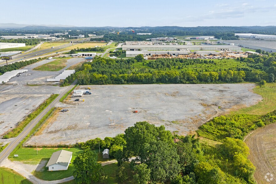 More Photos Of 390 Johnson Lake Rd, Adairsville Land For Lease