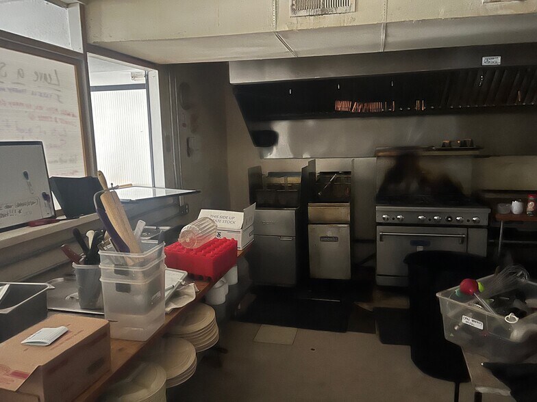 More Photos Of 302 W Broad St, Iva Restaurant For Sale