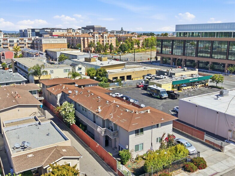 More Photos Of 128 Roosevelt Ave, Redwood City Apartments For Sale