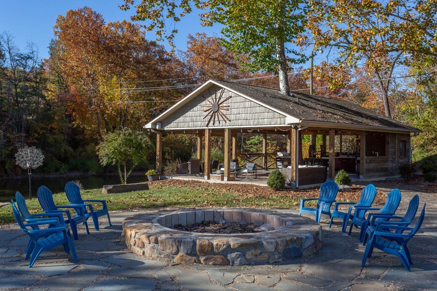 More Photos Of 4301 Longdale Furnace Rd, Clifton Forge Lodge Meeting Hall For Sale