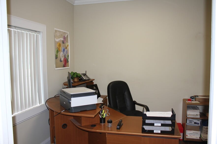 More Photos Of 2622 Taft Ave, Orlando Warehouse For Lease