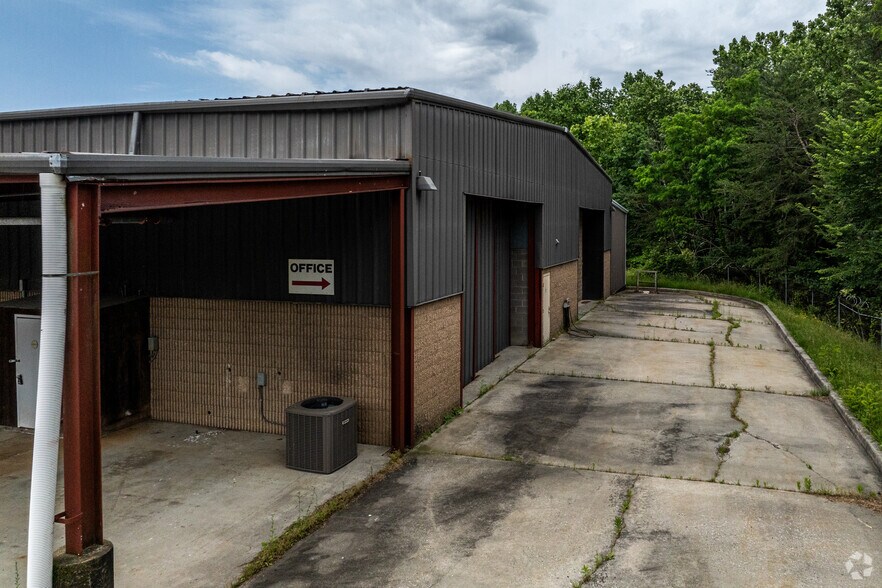 More Photos Of 6303 Macaw Ct, Elkridge Warehouse For Lease
