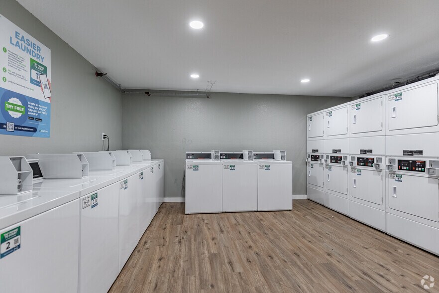 More Photos Of 2425 Atrium Way, Nashville Apartments For Sale