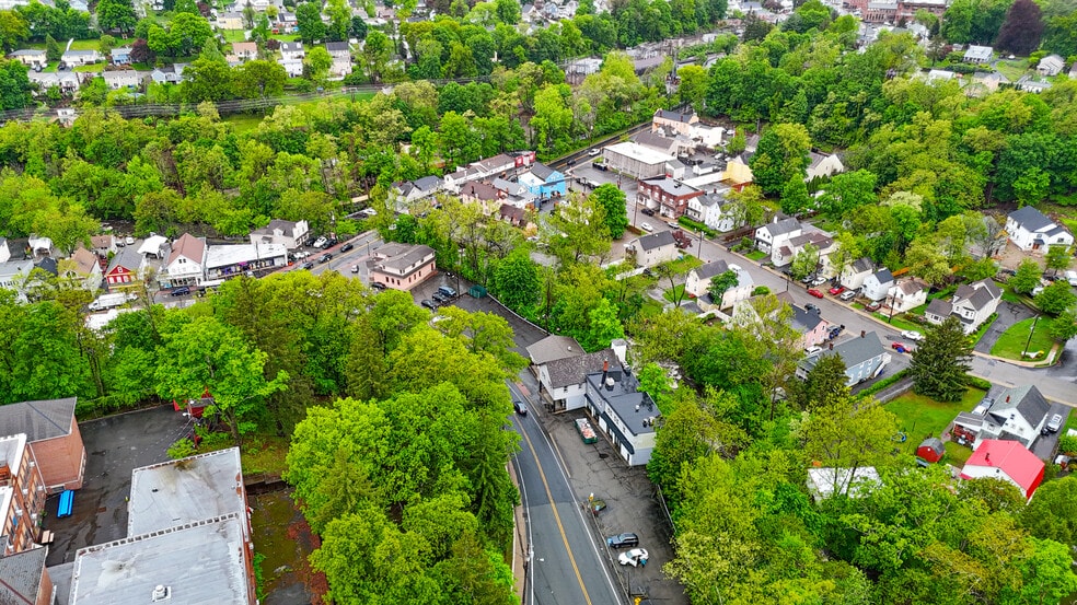 More Photos Of 15 Hamburg Tpke, Bloomingdale Office For Sale
