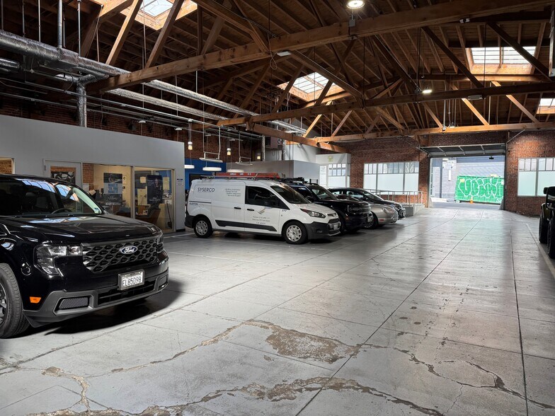 More Photos Of 2550 Webster St, Oakland Auto Dealership For Sale