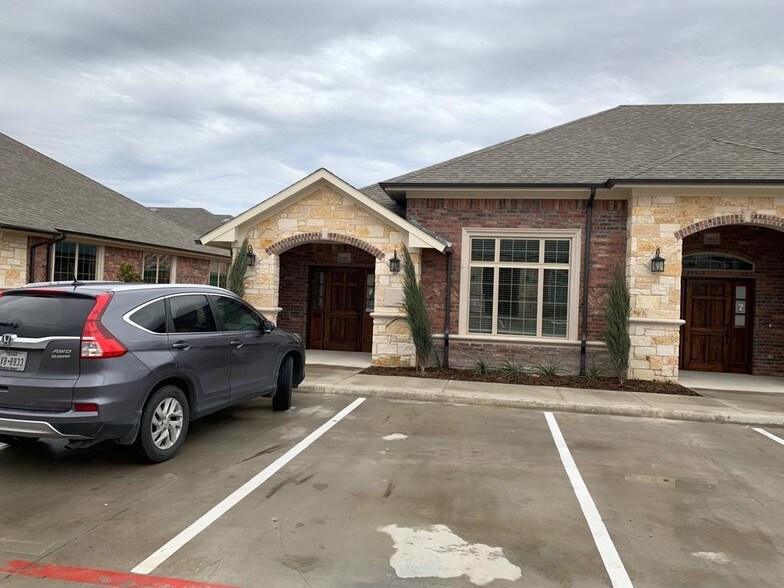 More Photos Of 8951 Collin McKinney Pky, McKinney Medical For Lease
