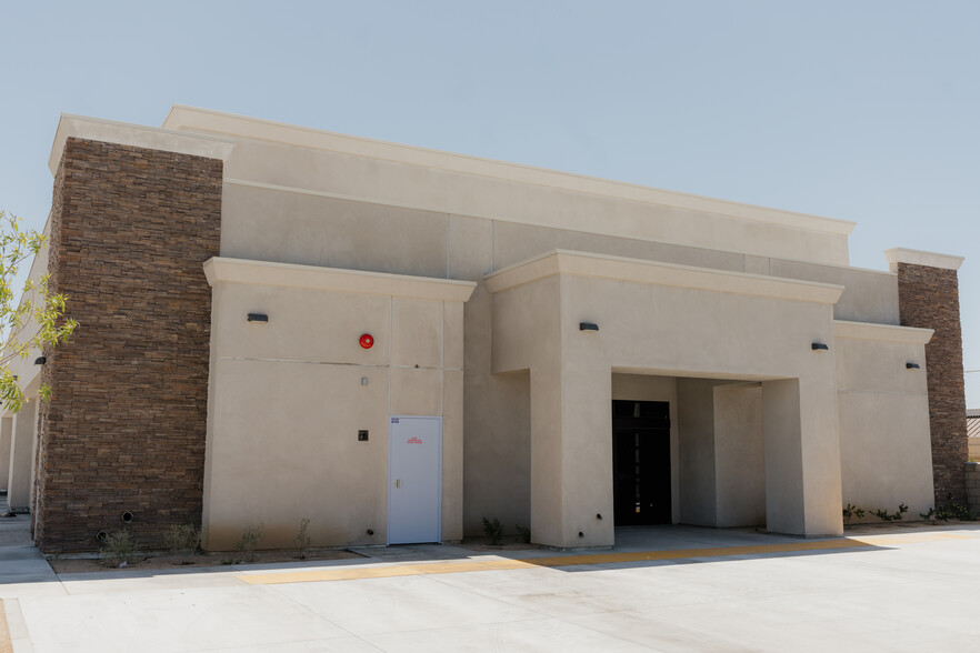 Primary Photo Of 18856 Highway 18, Apple Valley Medical For Sale