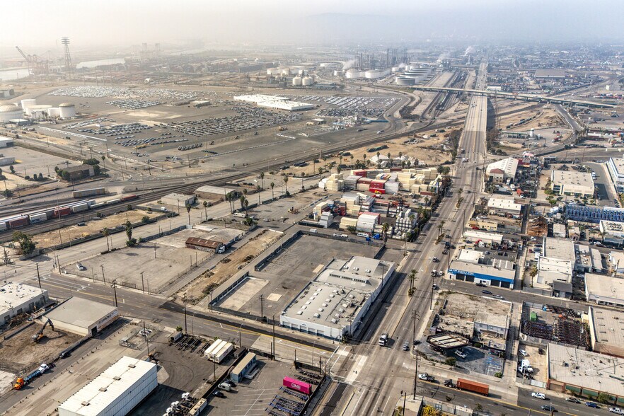 More Photos Of 1700 W Anaheim St, Long Beach Manufacturing For Lease