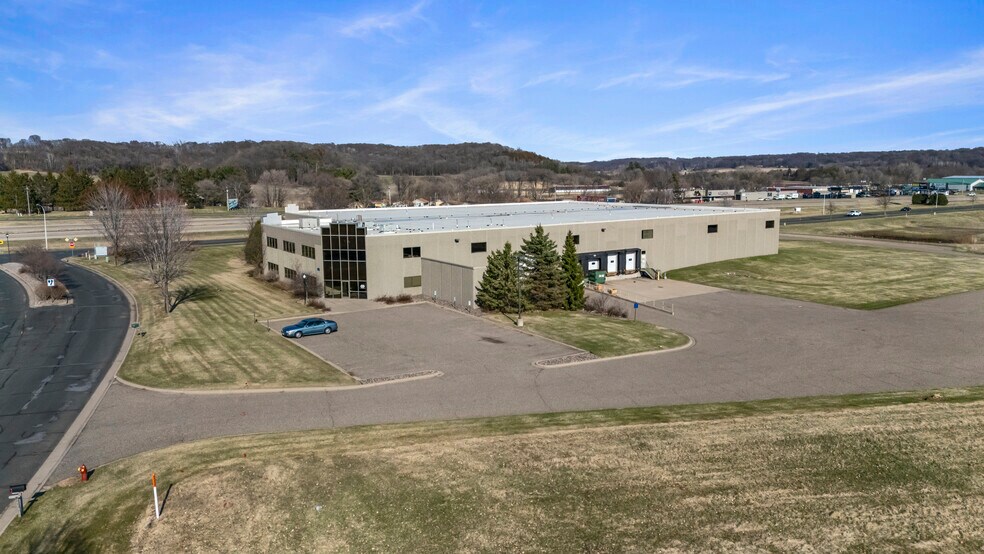 More Photos Of 610 Whitetail Blvd, River Falls Warehouse For Lease
