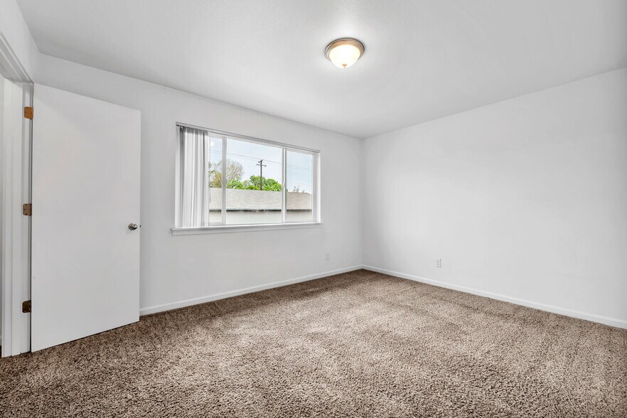 More Photos Of 3942 Ward Dr NE, Salem Apartments For Sale