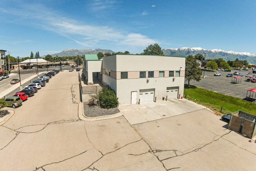 More Photos Of 562 S State St, Clearfield Auto Dealership For Sale