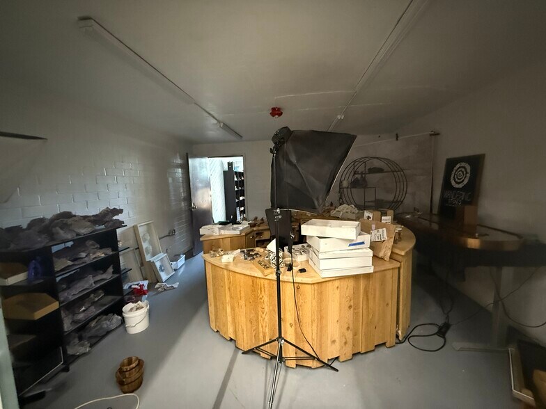 More Photos Of 51 E 200 N, Alpine Warehouse For Sale