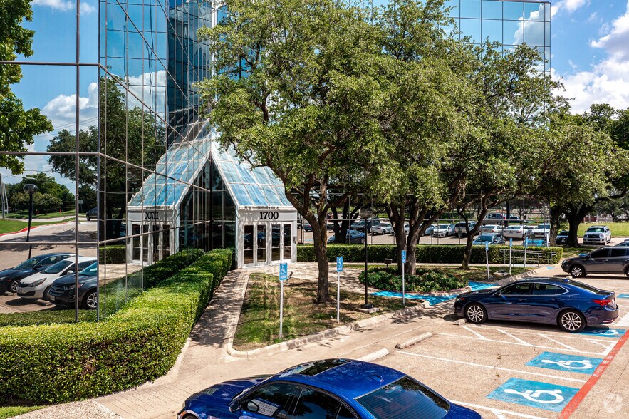 More Photos Of 1700 Alma Dr, Plano Office For Sale