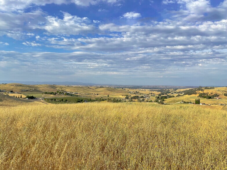 More Photos Of 0 E. 41 Hwy, Templeton Land For Sale