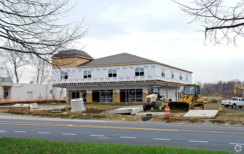 More Photos Of 20 Mayo Rd, Edgewater Storefront Retail Office For Lease