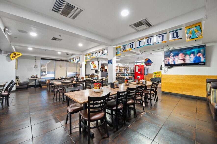 More Photos Of 5828 W Indian School Rd, Phoenix Restaurant For Sale