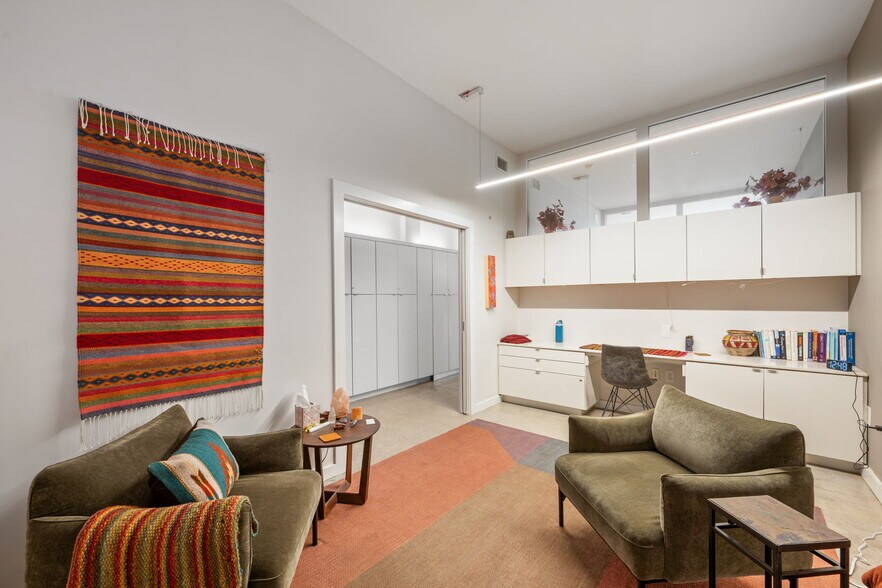 More Photos Of 2235 E 6th St, Austin Apartments For Sale