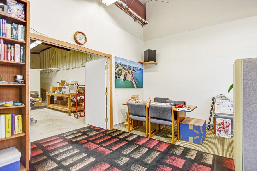 More Photos Of 989 W Spain St, Sonoma Warehouse For Lease