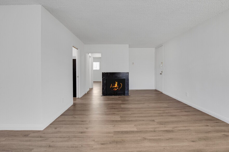 More Photos Of 11733 Mayfield Ave, Los Angeles Apartments For Sale