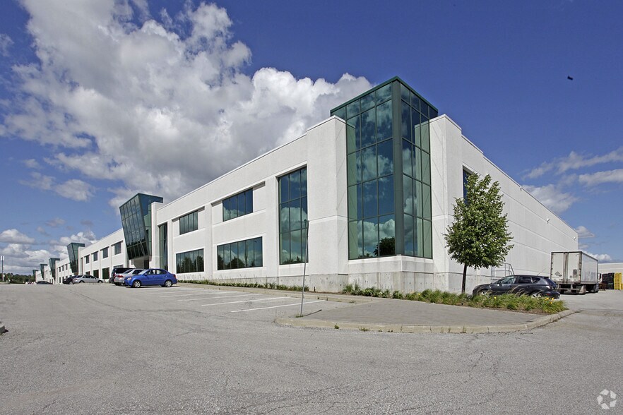 More Photos Of 280 Hillmount Rd, Markham Warehouse For Lease