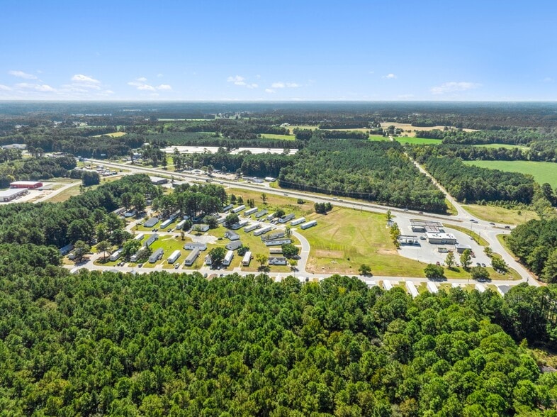 More Photos Of 2022 Keith Ln, Selma Manufactured Housing Mobile Home Park For Sale