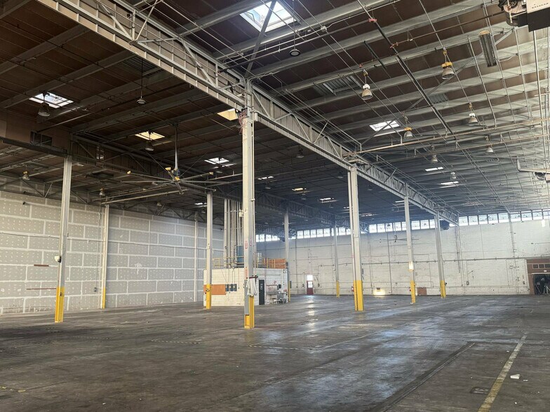More Photos Of 801 Edwards Ave, New Orleans Distribution For Lease