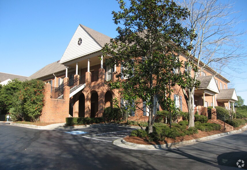 More Photos Of 1776 Old Spring House Ln, Dunwoody Medical For Lease