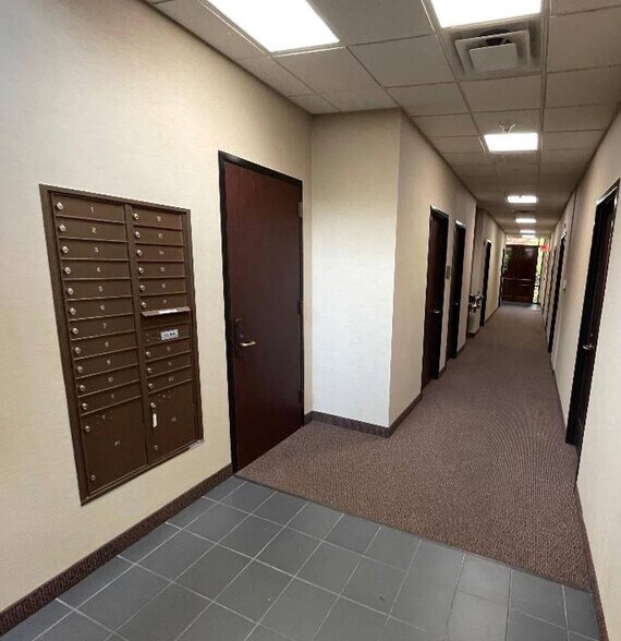 More Photos Of 2530 Eldorado Pky, McKinney Office Residential For Lease