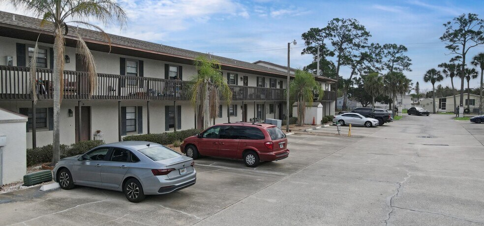 More Photos Of 121 Marion Ave, Edgewater Apartments For Sale