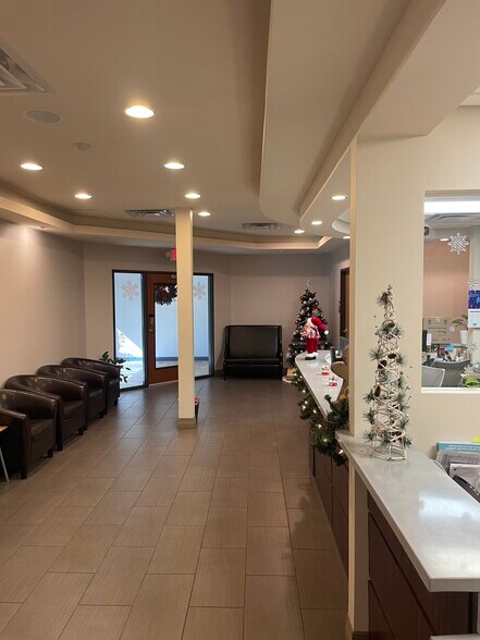 More Photos Of 3807 Spicewood Springs Rd, Austin Medical For Sale