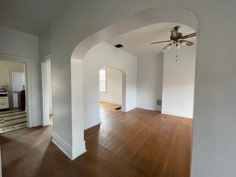 More Photos Of 486 S Graham St, Pittsburgh Religious Facility For Sale