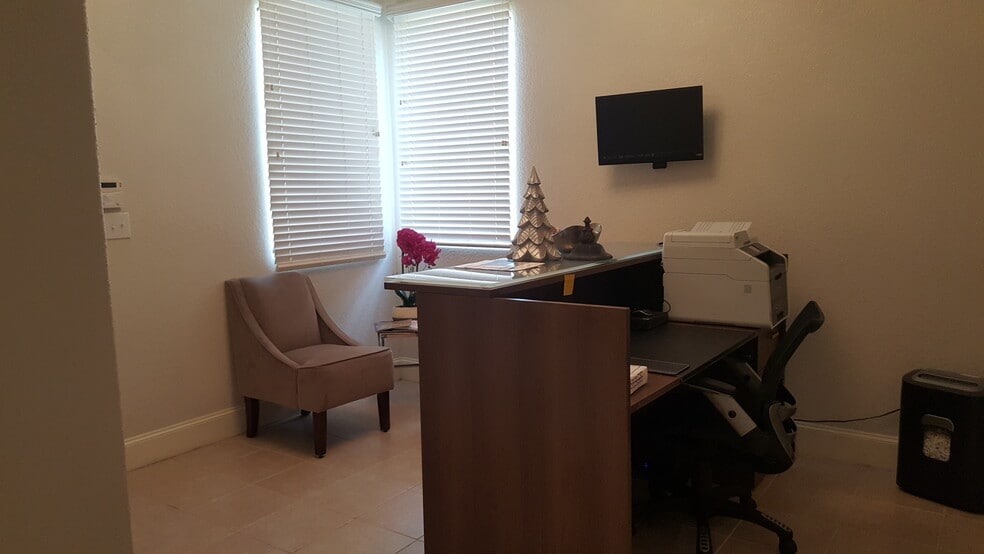 More Photos Of 1800 Snake River Rd, Katy Loft Creative Space For Sale