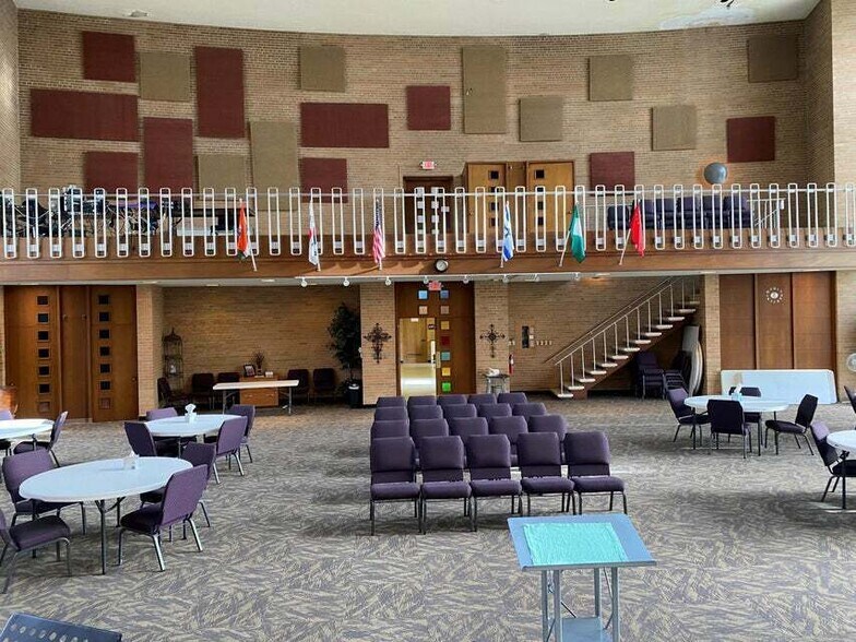 More Photos Of N45W25338 Lindsay Dr, Pewaukee Religious Facility For Sale