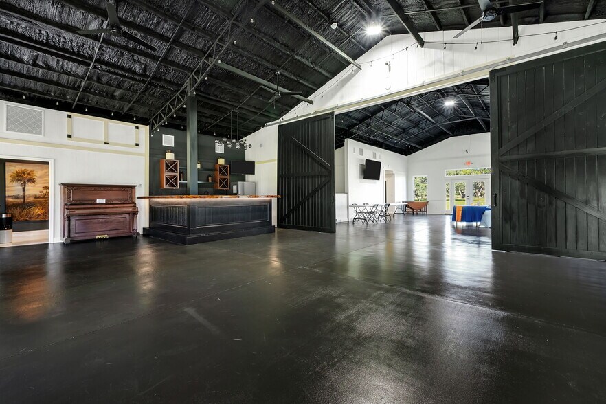 More Photos Of 4004 Golf Course Rd, Perry Lodge Meeting Hall For Sale