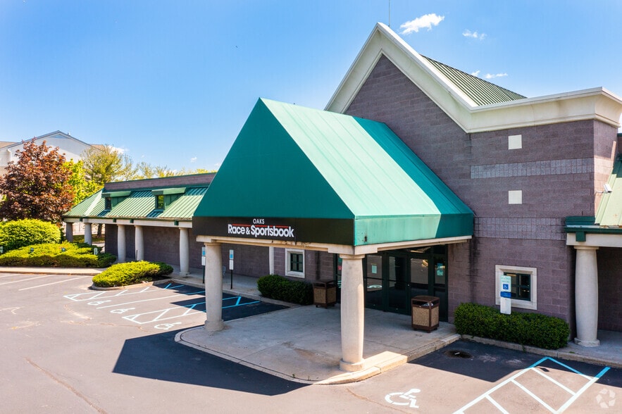 More Photos Of 600 Cresson Blvd, Oaks Freestanding For Lease