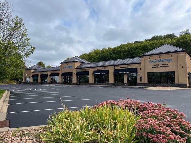 Primary Photo Of 1600 Maxwell Dr, Hudson Freestanding For Lease