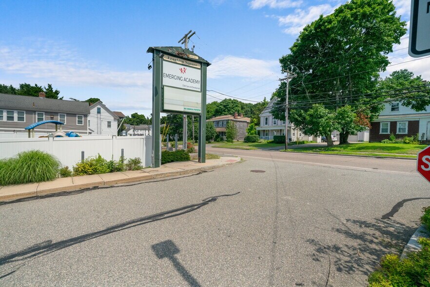 More Photos Of 140 N Franklin St, Holbrook Office For Sale