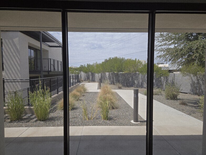 More Photos Of 6380 E Thomas Rd, Scottsdale Office For Lease