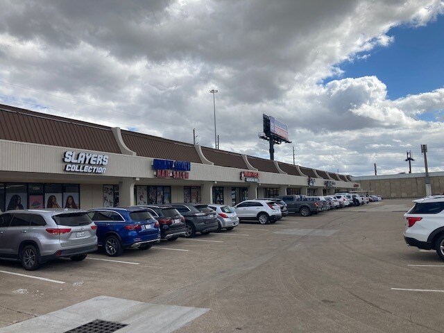 More Photos Of 11618-11698 S US 59 Hwy, Houston Unknown For Lease