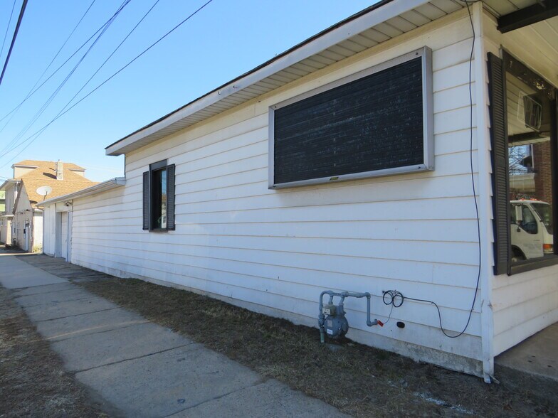 More Photos Of 2048 S Broad St, Hamilton Storefront For Sale