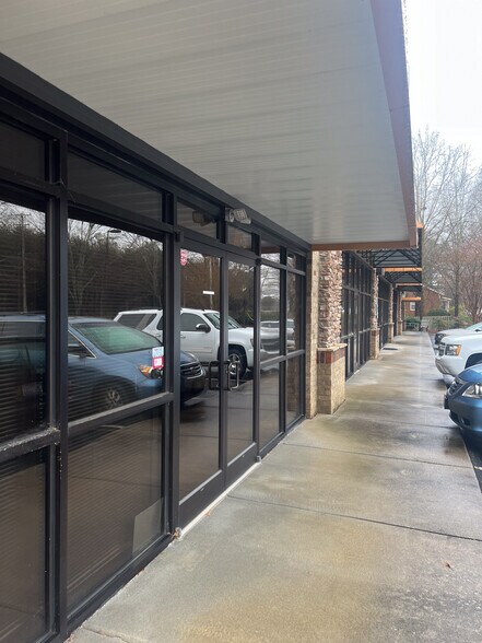 More Photos Of 1196 Pleasant Ridge Rd, Greensboro Research And Development For Lease
