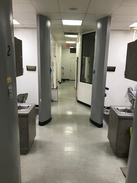 More Photos Of 301-307 N Main St, Santa Ana Storefront For Sale