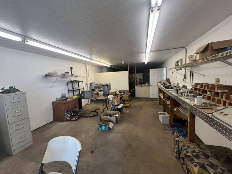 More Photos Of 2144 Delano St, Pensacola Warehouse For Sale